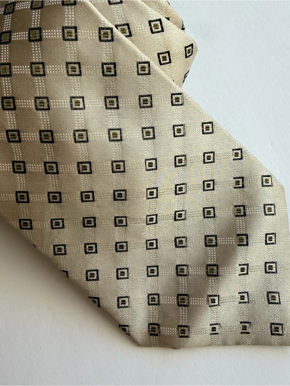 Geoffrey Beene Classic Beige Geometric Men's Tie 100% Silk